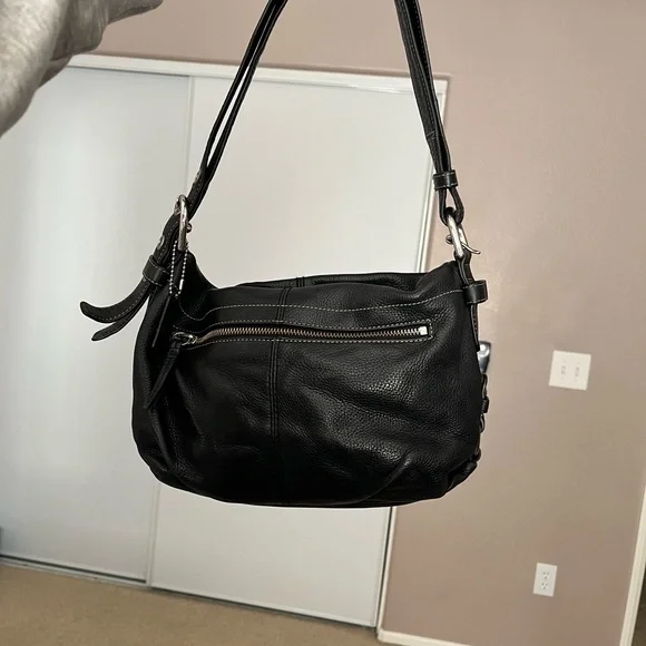 Coach F15065 East West Black Leather Shoulder Bag - Picture 2 of 7